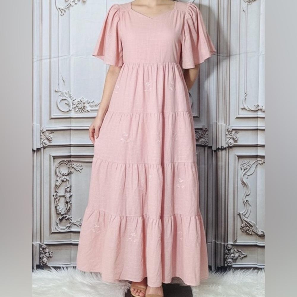 Smocked Bodice Pink Tiered Maxi Dress - Picture 2 of 6